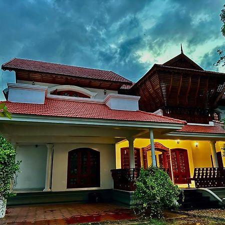 Dream Palace Alappuzha Extérieur photo