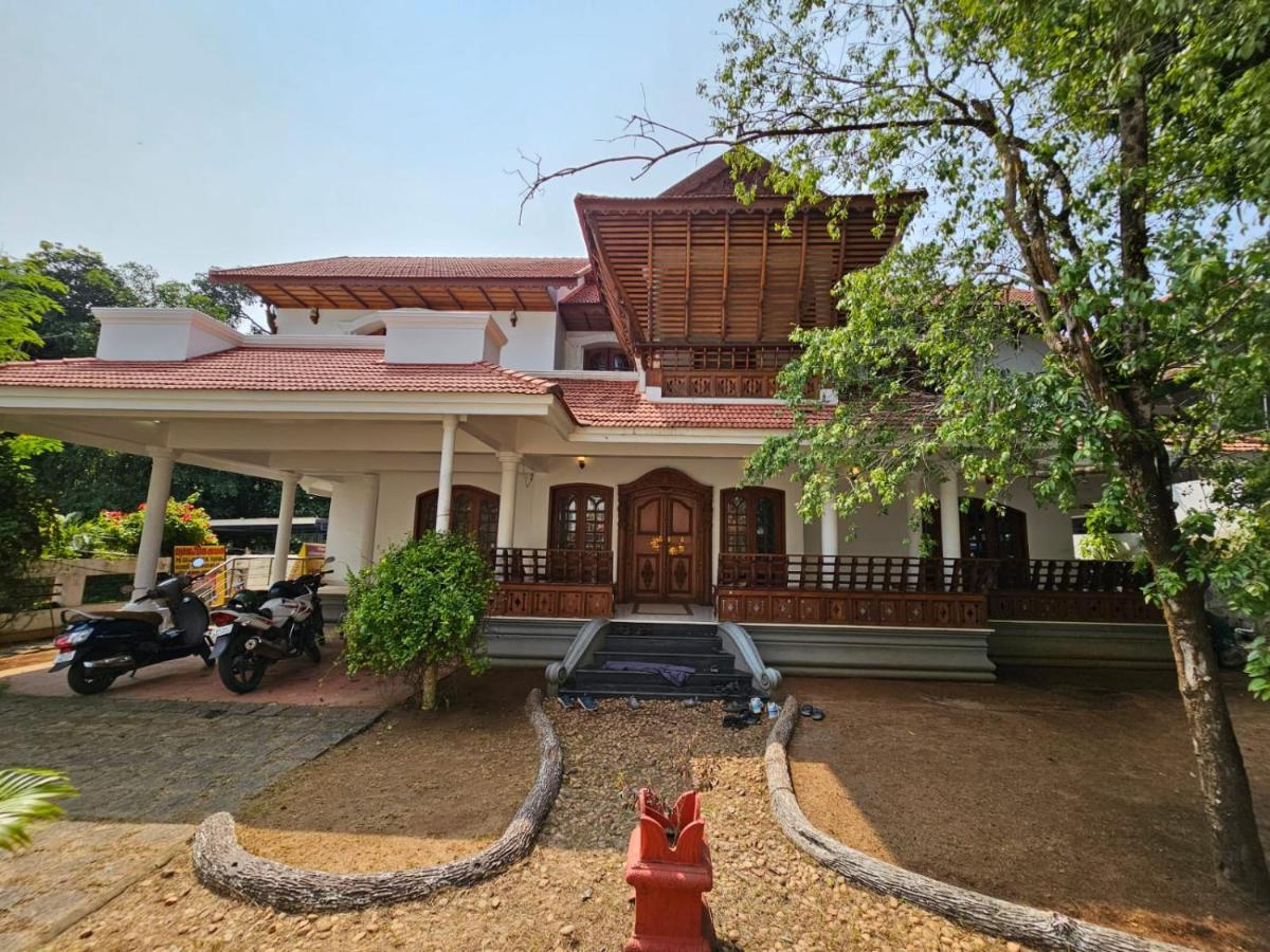 Dream Palace Alappuzha Extérieur photo